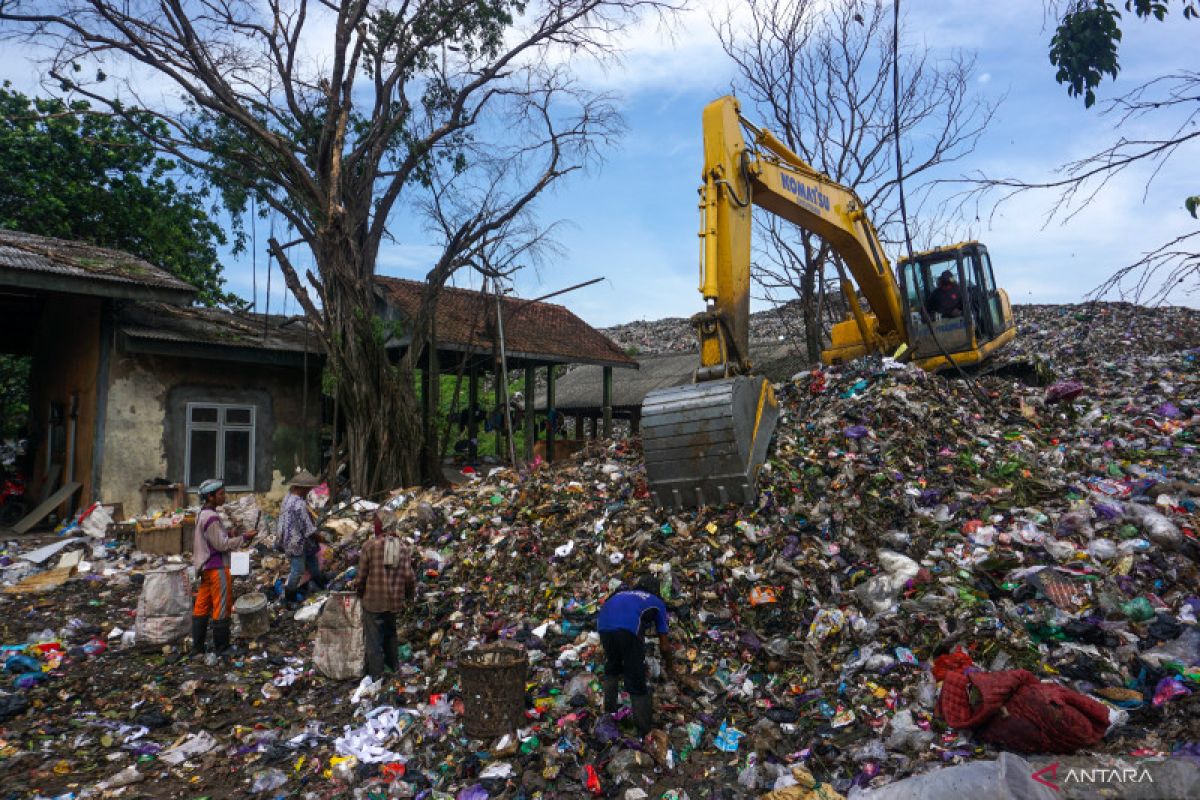 Kemarin 150 daerah dapat Adipura, gerakan menambang sampah dicanangkan