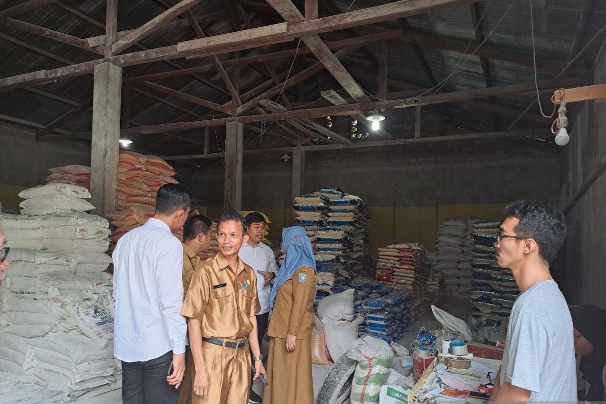 Satgas pantau beras di pasar antisipasi lonjakan harga di Bangka Barat