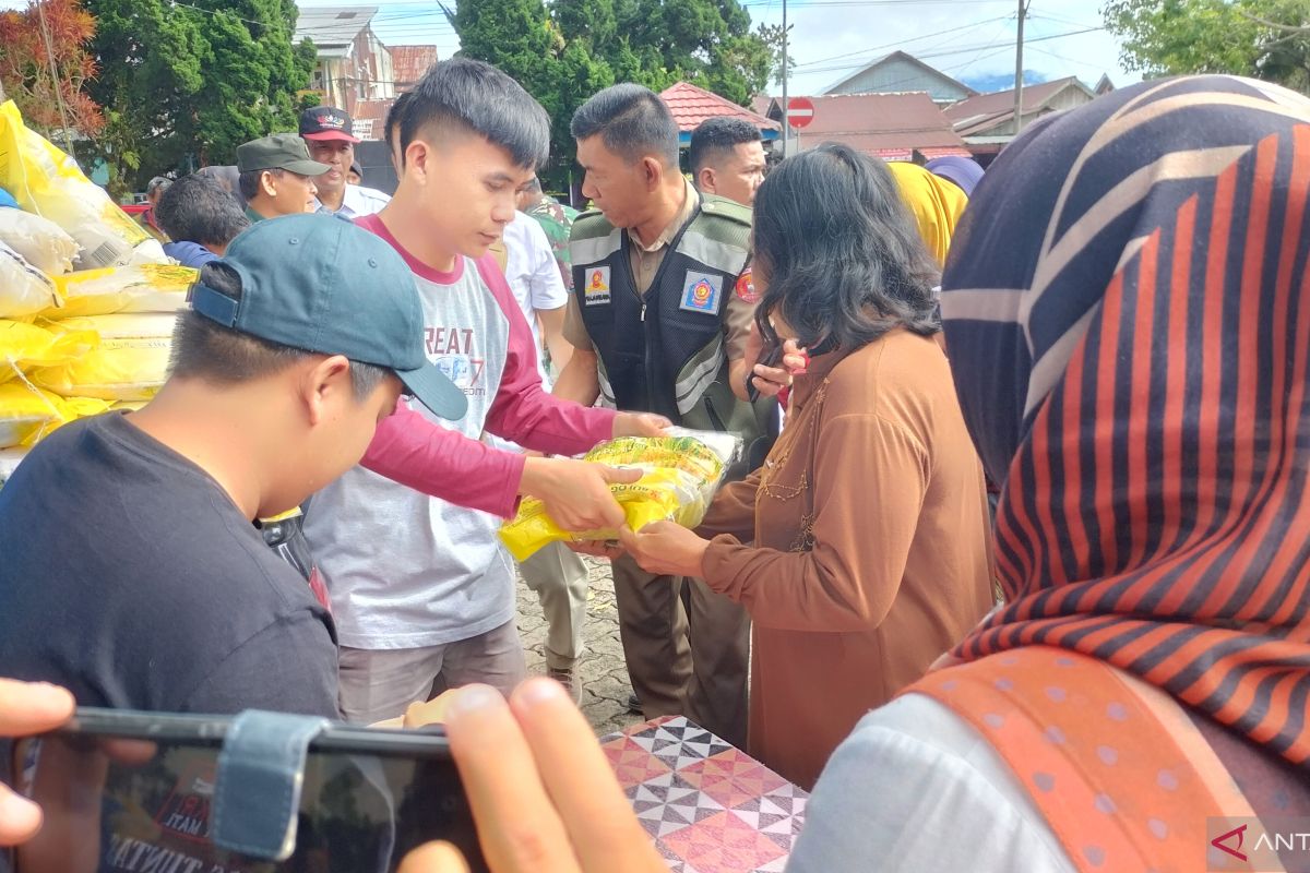 Pemkab Lampung Barat distribusikan 3 ton beras untuk operasi pasar
