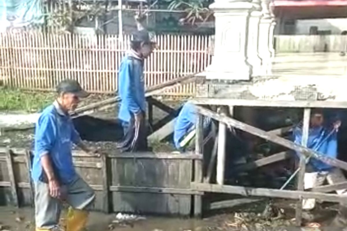 Gerakan bersih sampah 100 ribu kolong rumah di Banjarmasin