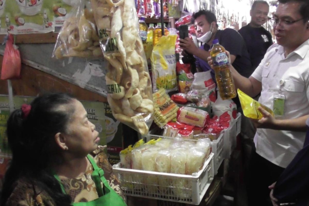 Badan Pangan Nasional cek stok MinyaKita di pasar tradisional Semarang