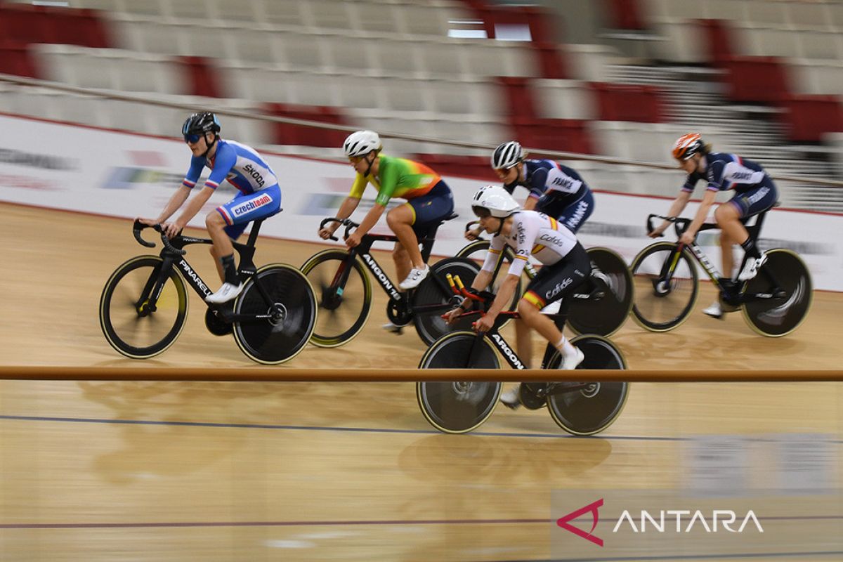 Pebalap benua Eropa kuasai emas di hari ketiga UCI Track Nations Cup