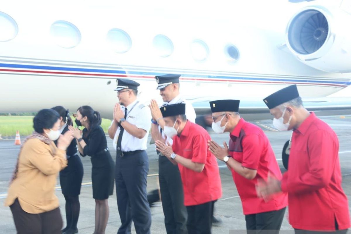Wakil Ketua DPRD Kaltim sambut kedatangan Megawati Soekarnoputri