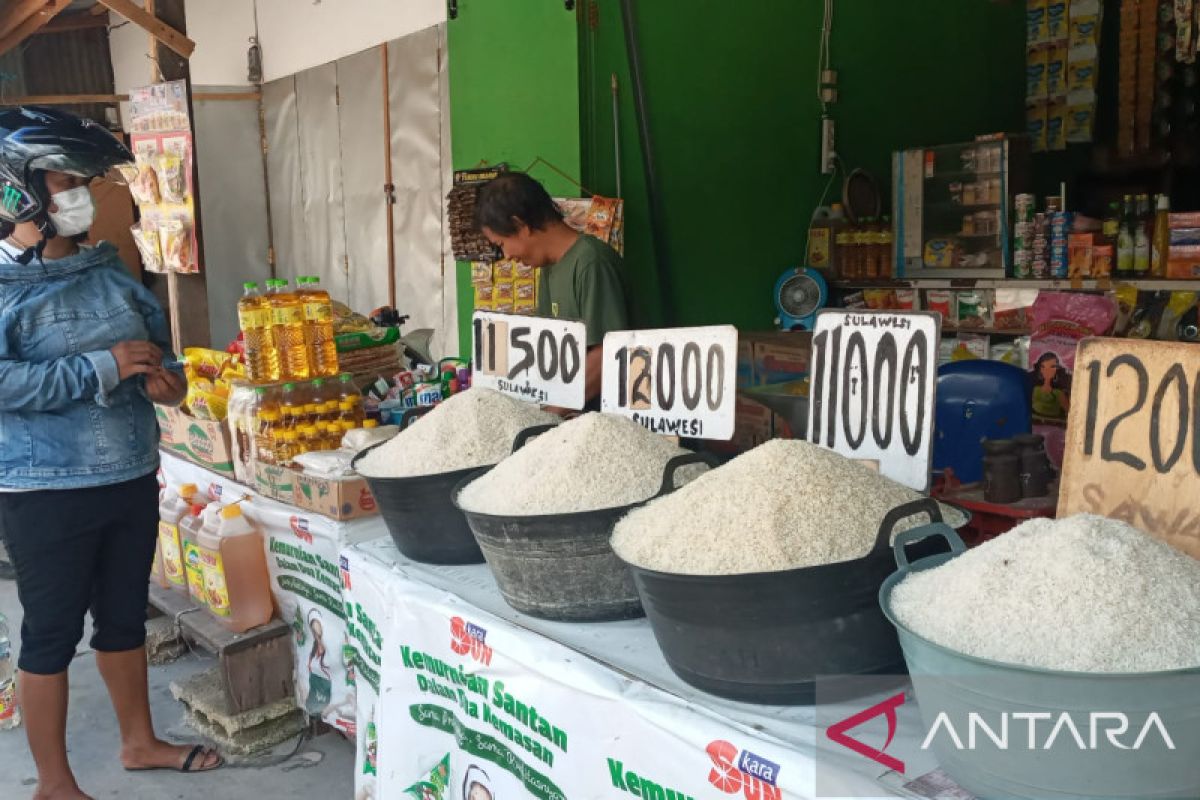 Pedagang Kupang  minim pasokan beras dari Sulawesi