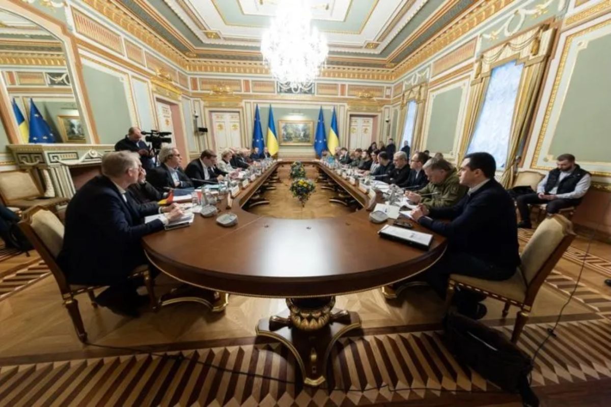 NATO mengumumkan dukungan amunisi senilai Rp39,3 triliun untuk Ukraina