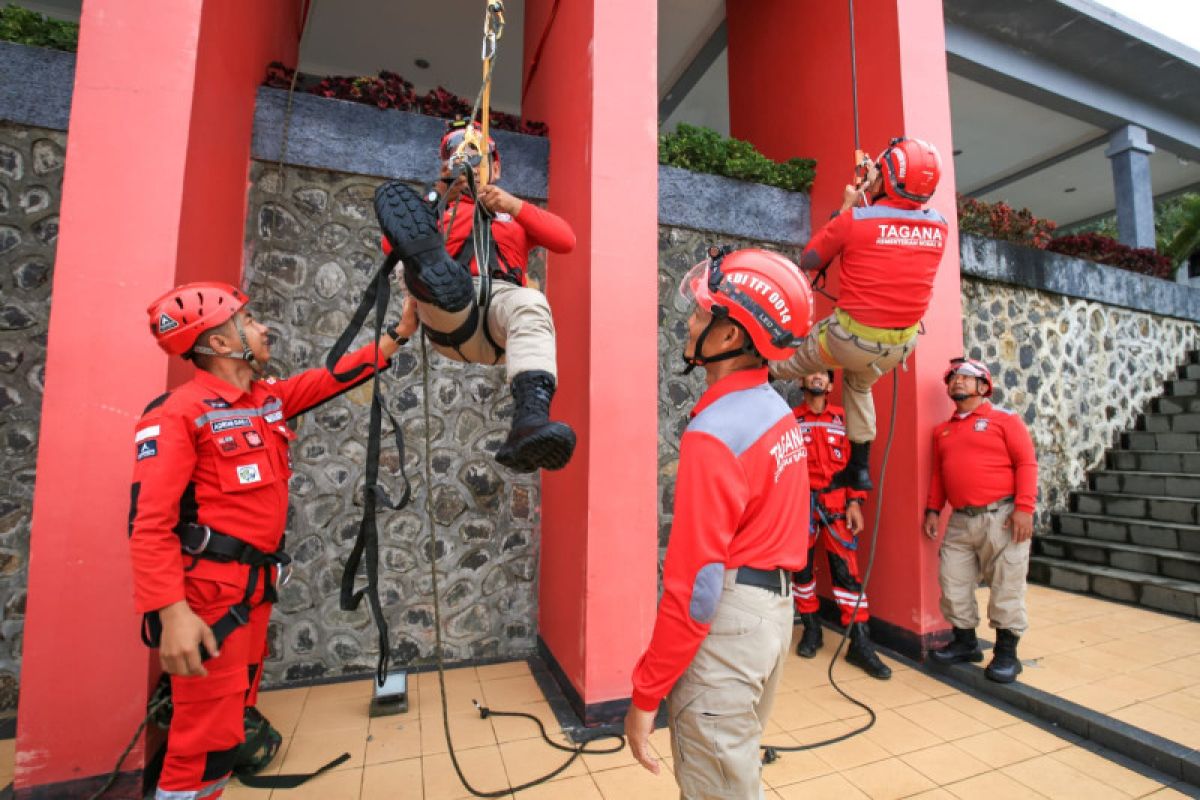 Kemensos menyiapkan Task-Force Tagana dengan pelatihan pasukan elit dari Kopassus