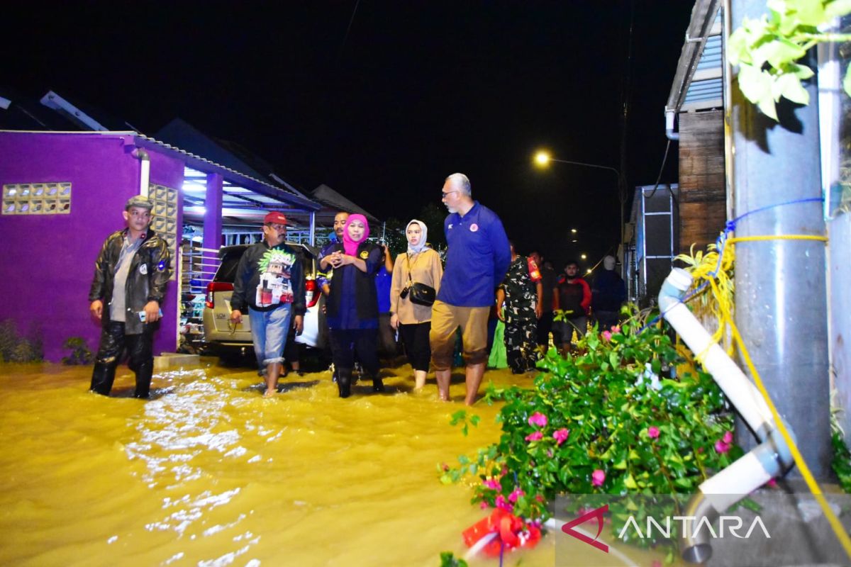 Banjir menggenangi empat desa di Gresik akibat tanggul jebol