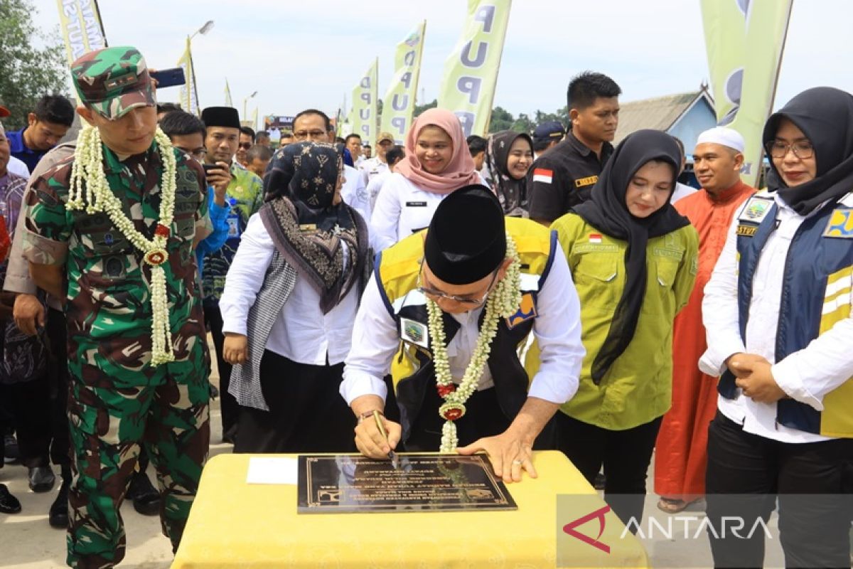 Kotabaru bangun jembatan guna tingkatkan perekonomian Desa Hilir Muara dan Sigam