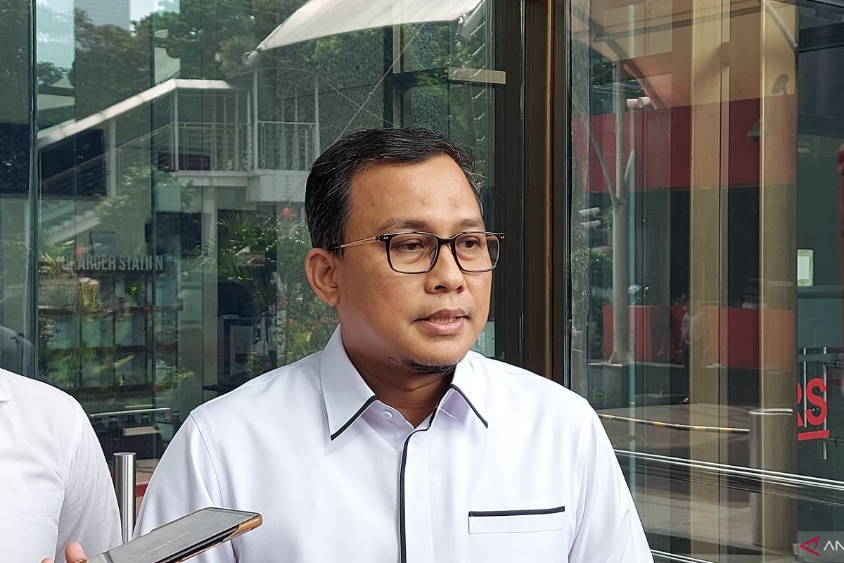 KPK periksa supervisor keuangan PT Amarta Karya
