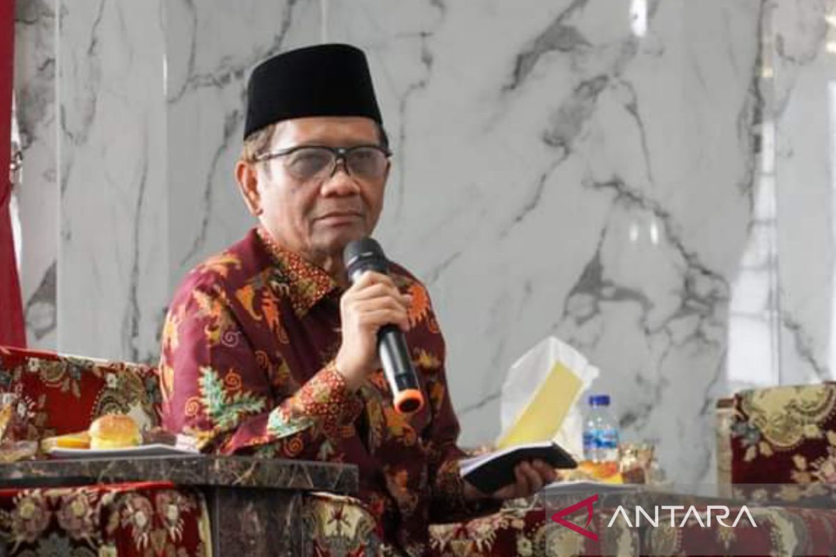 Awas hoaks! Jokowi tunjuk Mahfud MD jadi ketua KPK