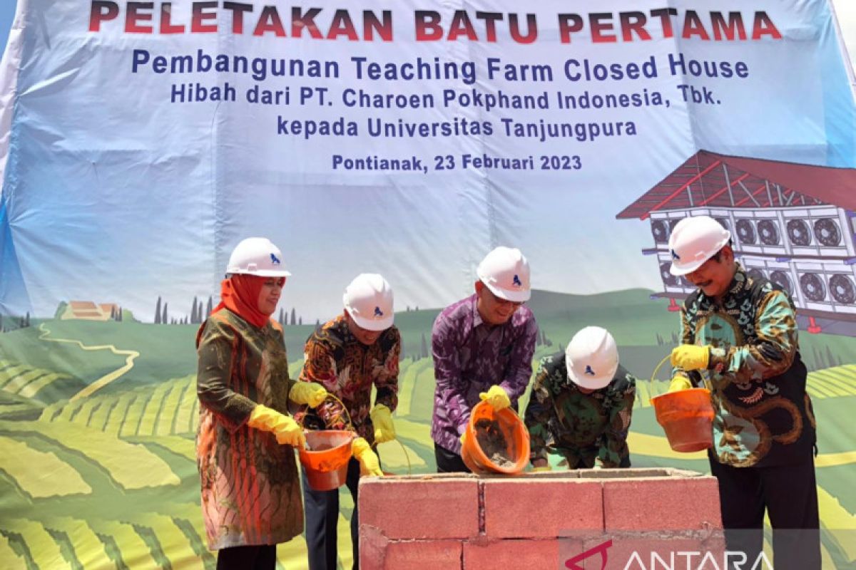 PT. CPI hibahkan Teaching Farm Closed House kepada Universitas Tanjungpura