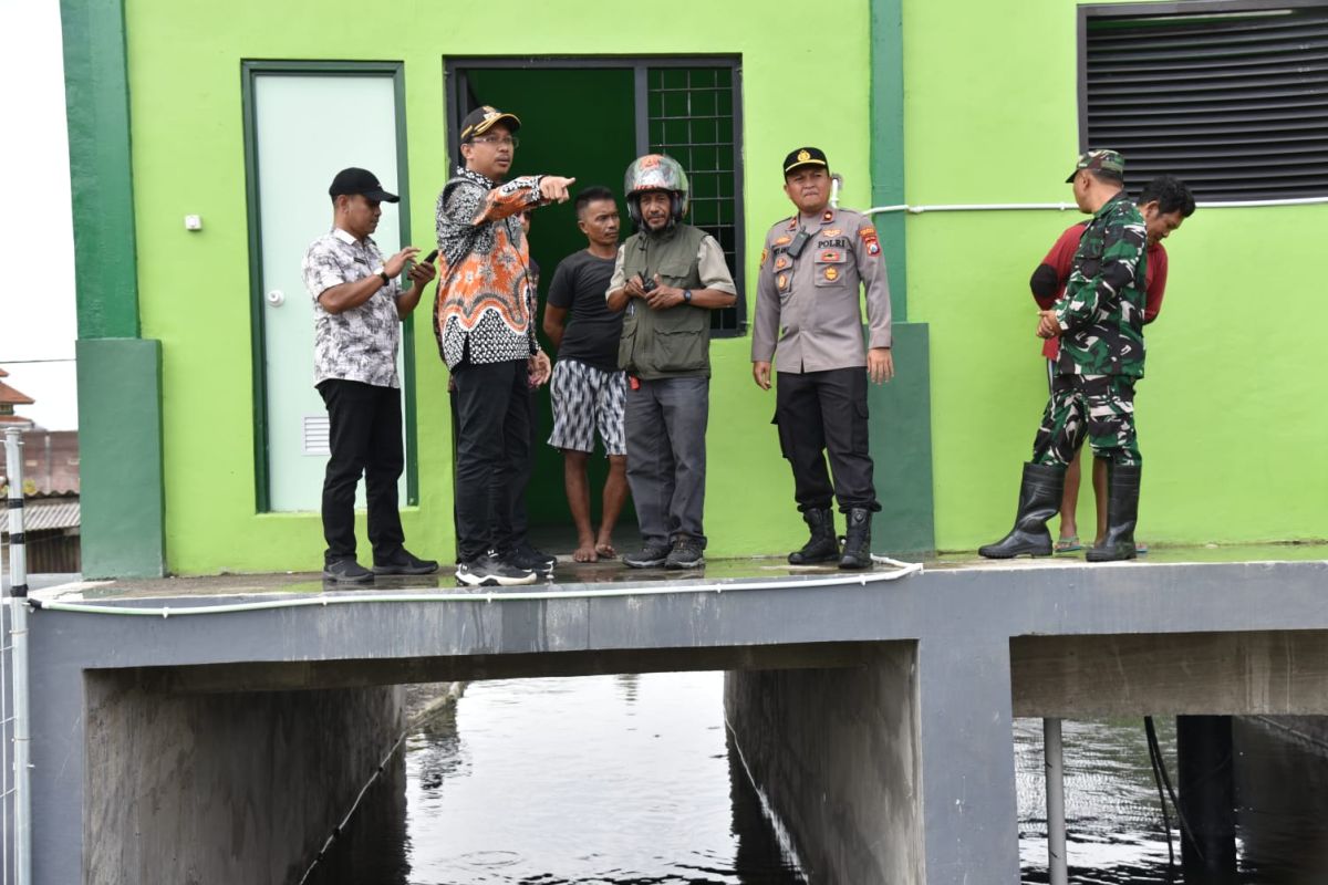 Pemkab Sidoarjo buat sudetan tangani banjir Tanggulangin