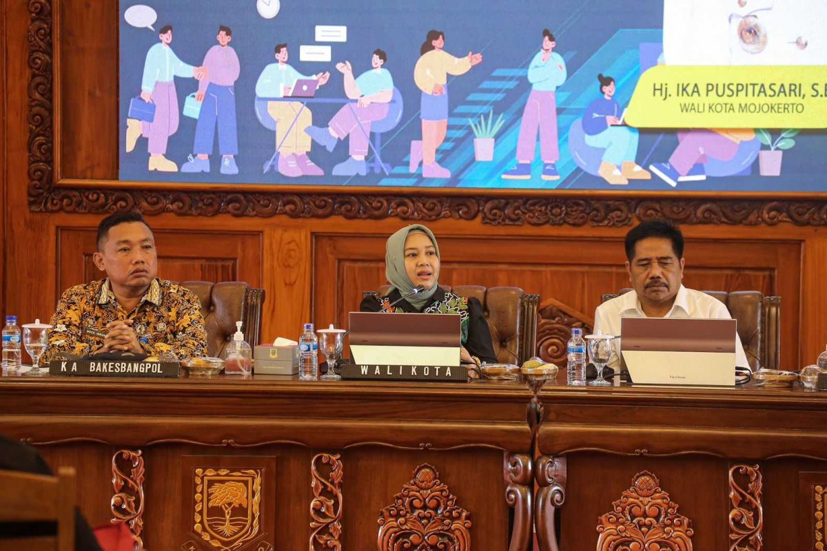 Wali Kota Mojokerto ajak ormas jaga situasi kondusif jelang pemilu 2024