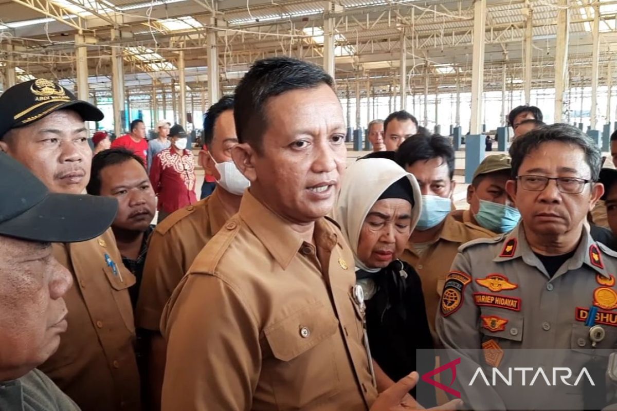 Pemkab Bekasi ambil alih sementara pengelolaan PIC untuk lindungi pedagang