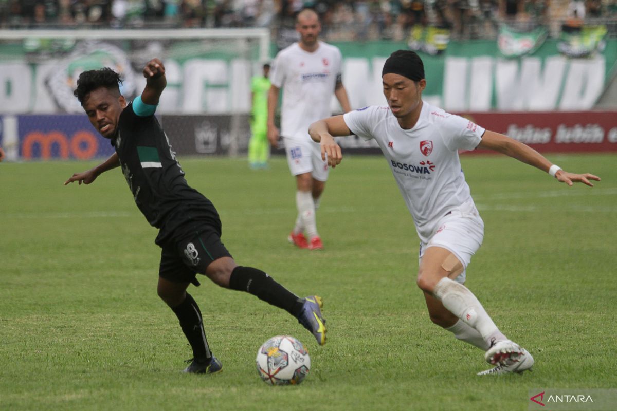 Liga 1: Aji Santoso sebut kekalahan Persebaya karena kurang beruntung