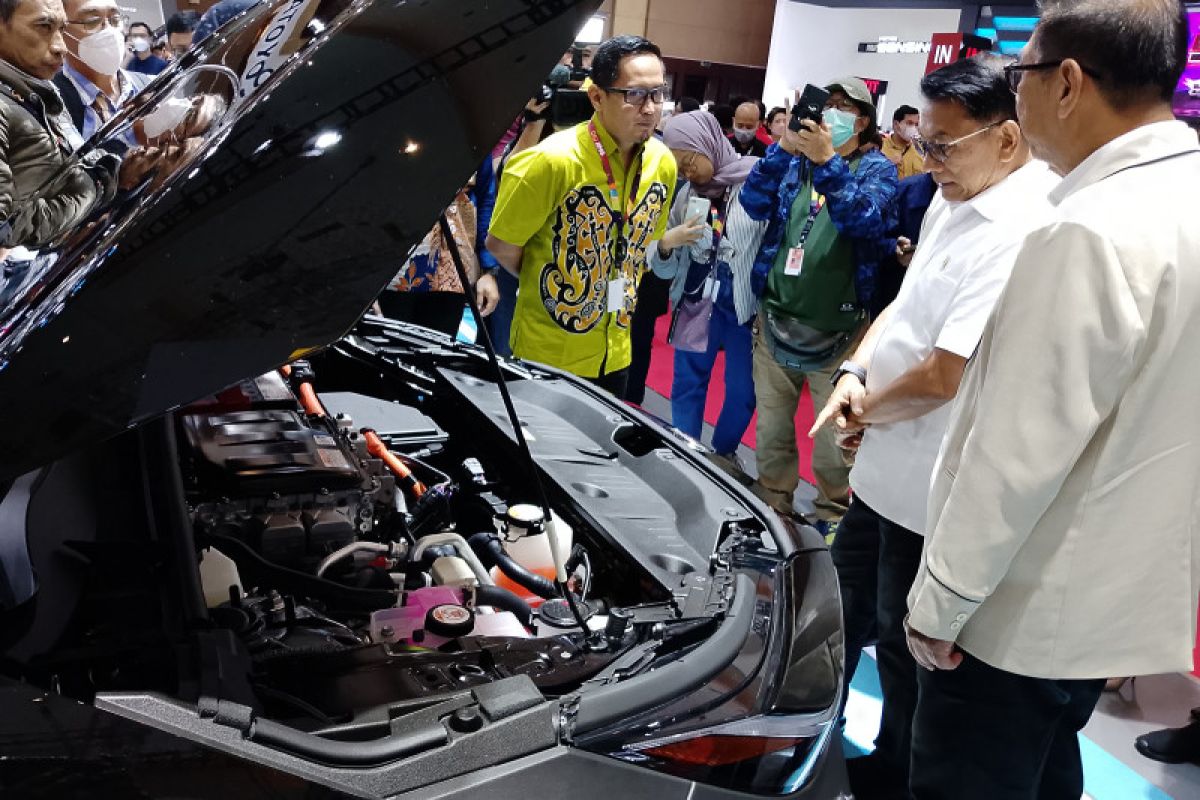 Toyota sambut hangat kedatangan Moeldoko di IIMS 2023