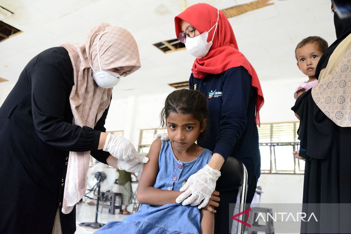 FOTO - Pemberian vaksin rubella untuk anak Rohingya di Aceh Besar