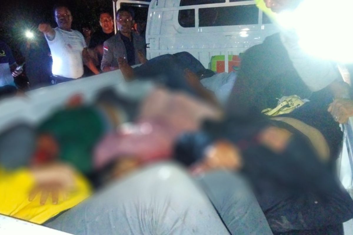 Dikabarkan tabrakan maut bus vs minibus di jalan Sumbawa-Pototano