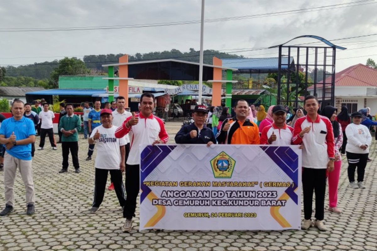 Dukung GERMAS, PT Timah Tbk Bersama Warga Desa Gemuruh Gotong Royong Bersama