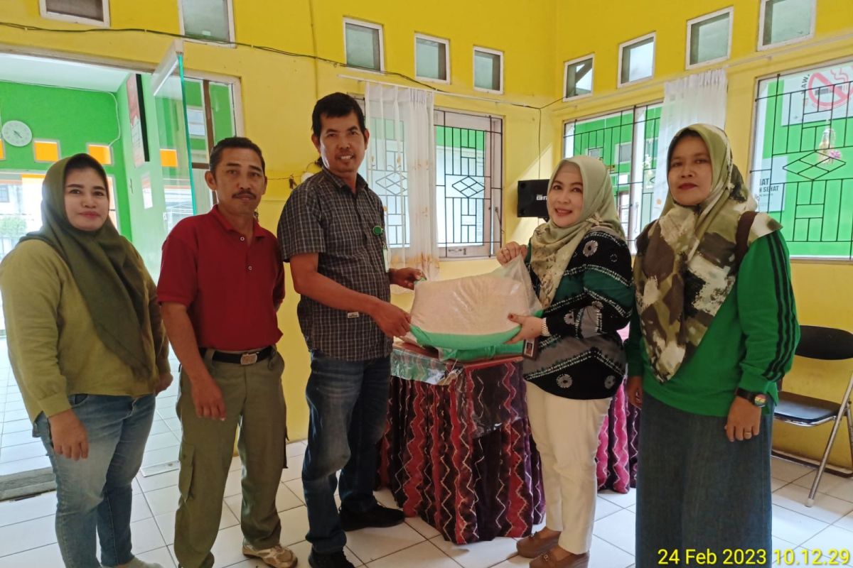 Kalsel kemarin, Banjarbaru salurkan beras CPP  hingga kuota haji Kalsel