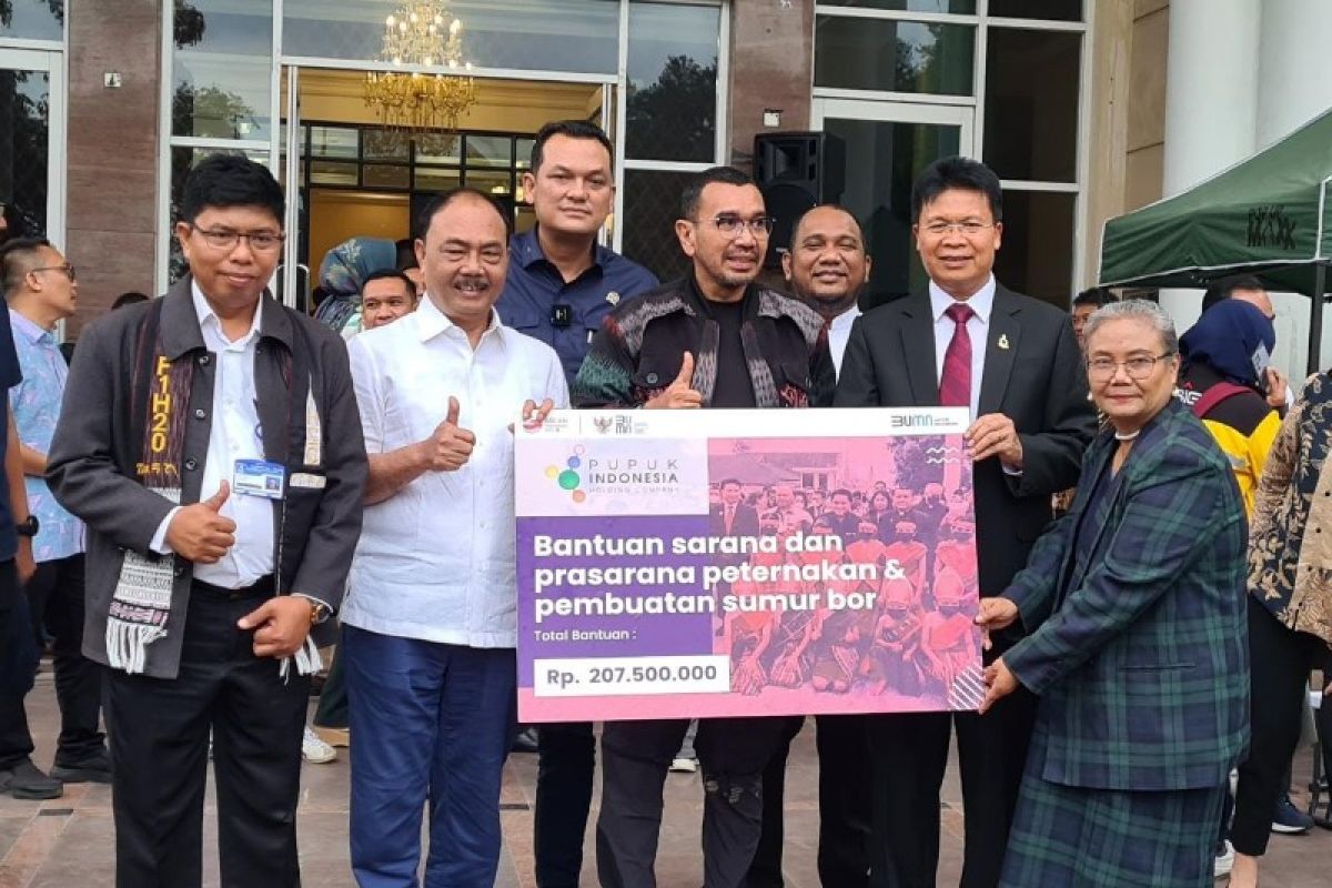 Pupuk Indonesia salurkan bantuan sarana prasarana peternakan di Sumut