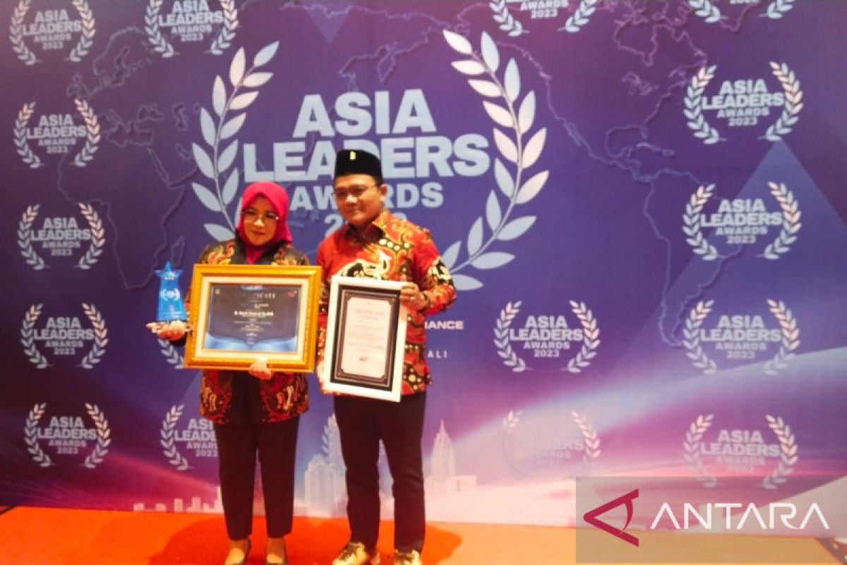 Ketua DPRD Kabupaten Tangerang Raih Dua Penghargaan Sekaligus di Asia Leaders Awards 2023