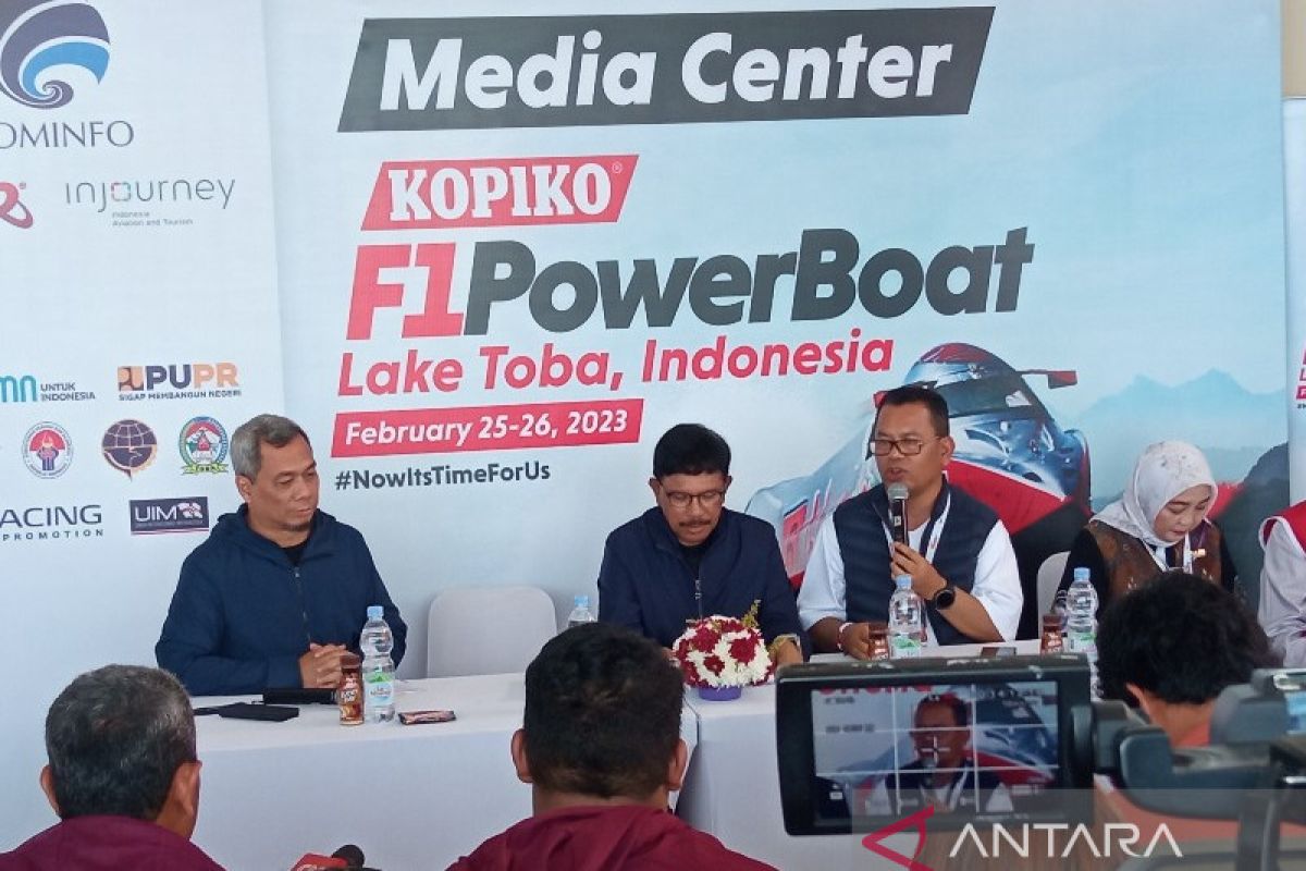 40 media asing liput F1 Powerboat Lake Toba 2023