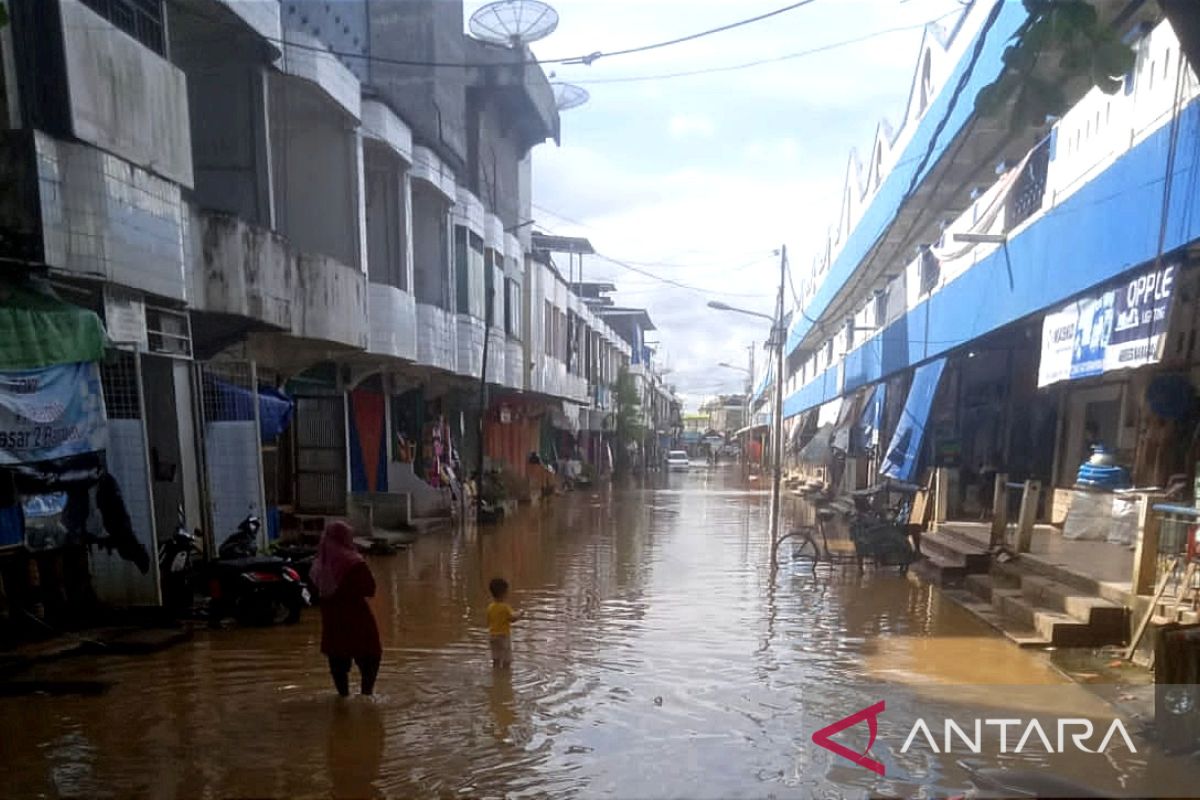 Warga HST diimbau siaga banjir karena ketinggian air sungai meningkat