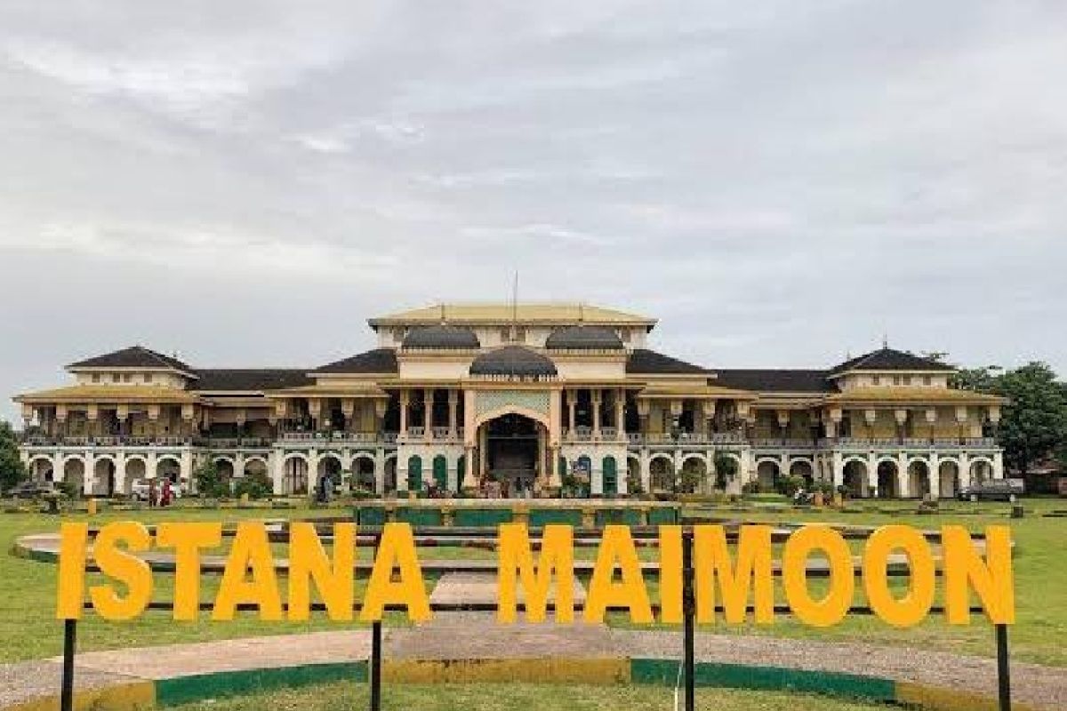 Istana Maimun tempat favorit warga Kota Medan untuk berakhir pekan