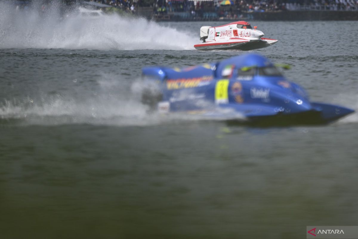 Shaun Torrente empati posisi pertama pada sesi kualifikasi F1 Powerboat 2023 di Danau Toba