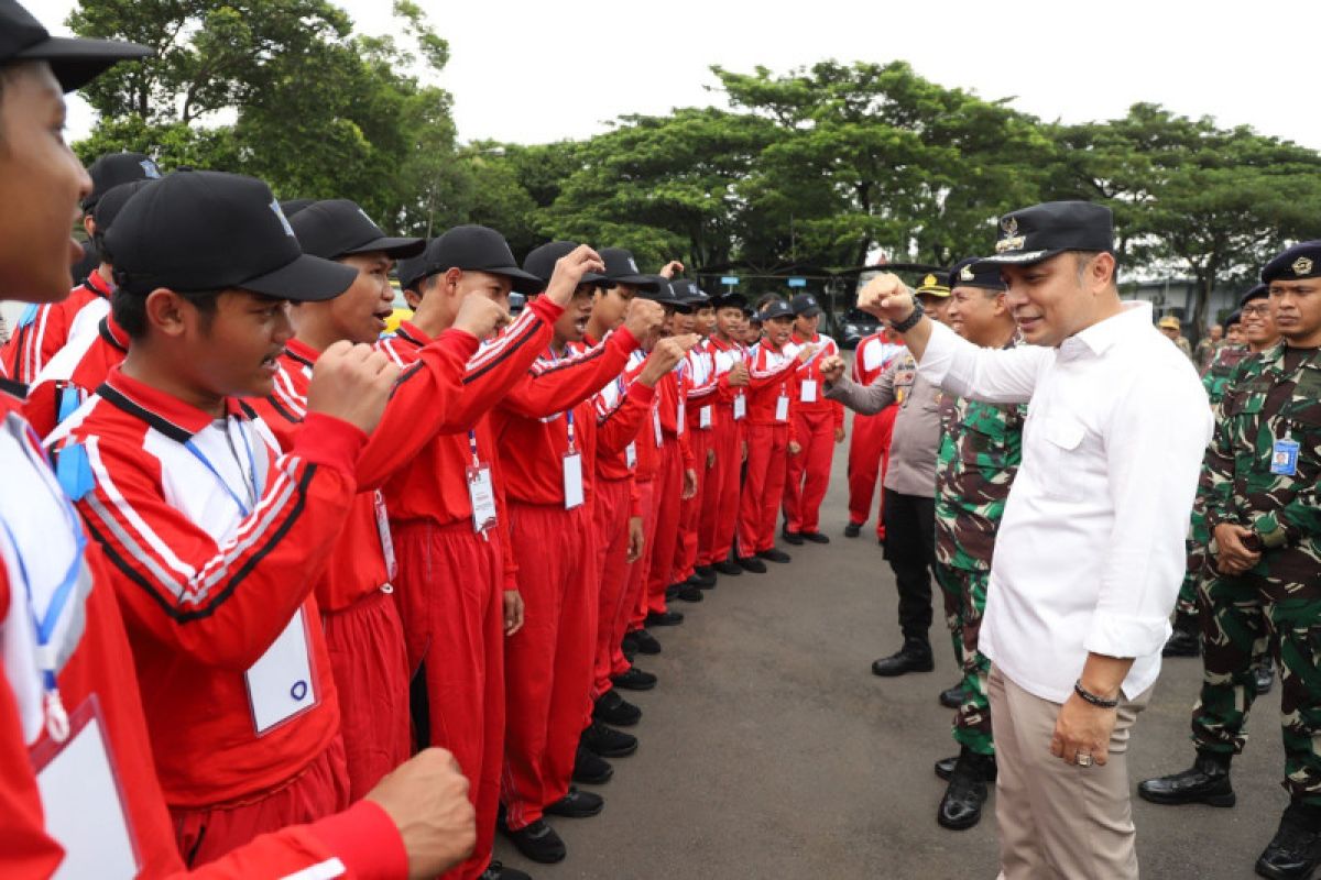 Wali Kota: Pelajar hingga pejabat di Surabaya masuk Sekolah Kebangsaan