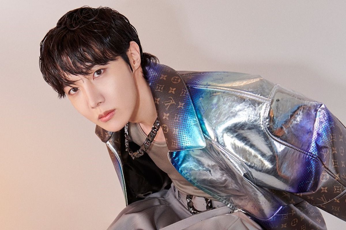 J-Hope BTS dipilih jadi "house ambassador" untuk Louis Vuitton