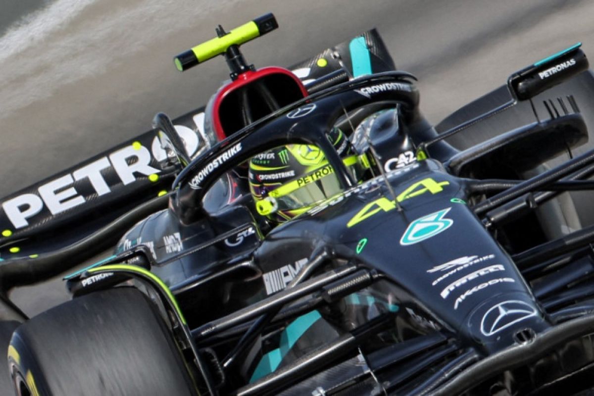 Formula 1: Hamilton sebut Mercedes masih perlu sempurnakan W14