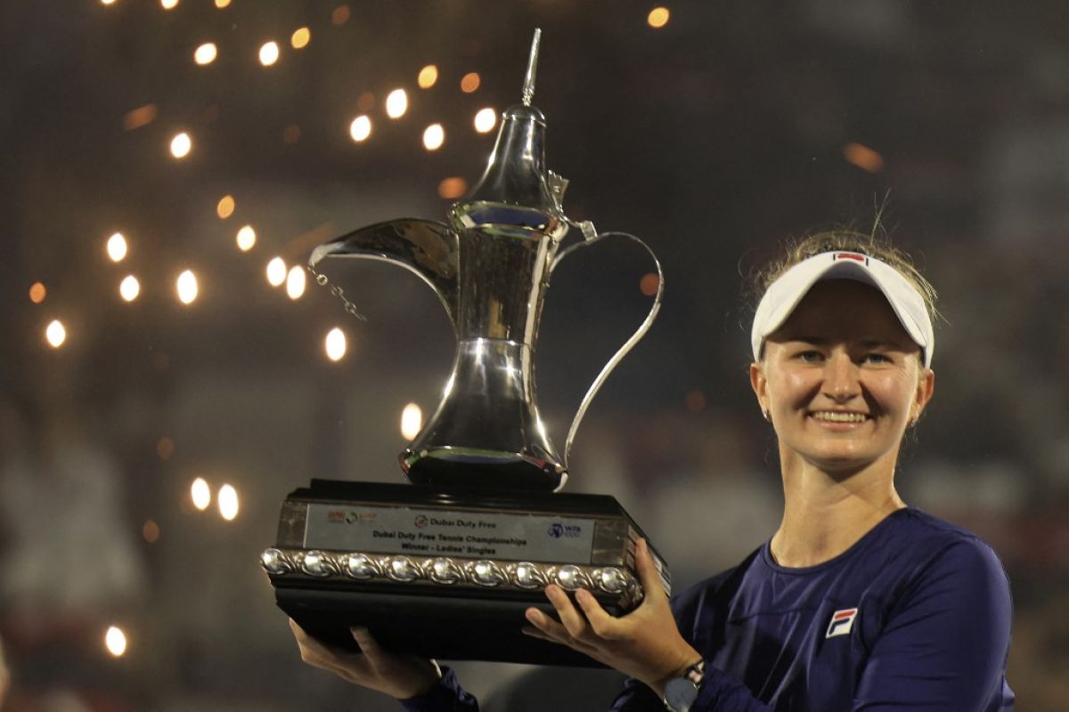 Krejcikova tundukkan Swiatek di Dubai untuk gelar pertamanya tahun ini