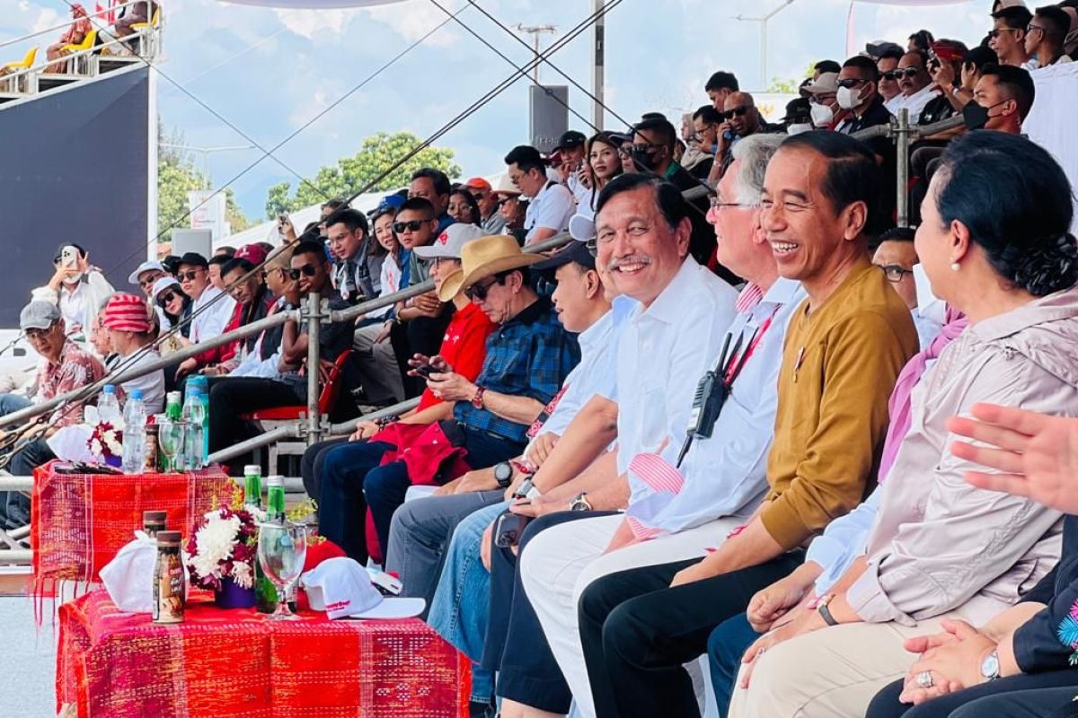 Presiden Jokowi tiba di Pelabuhan Muliaraja Napitupulu jelang balapan F1H2O