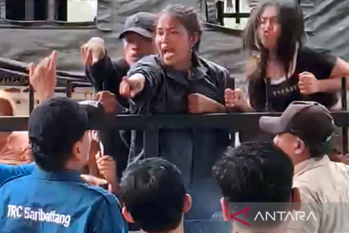 TRC Dinsos Makassar mengamankan belasan anak jalanan dan pengemis