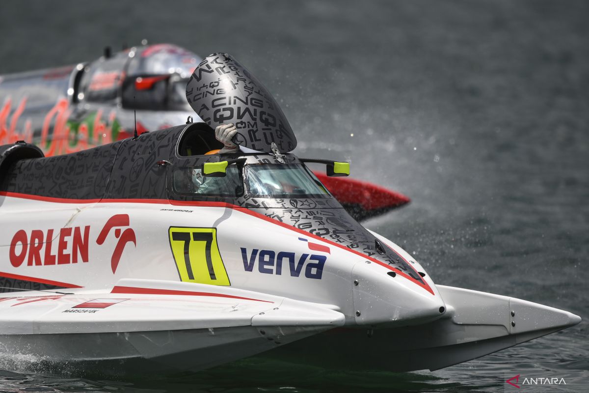 Marszalek tak sabar kembali balapan di putaran F1 Powerboat Danau Toba