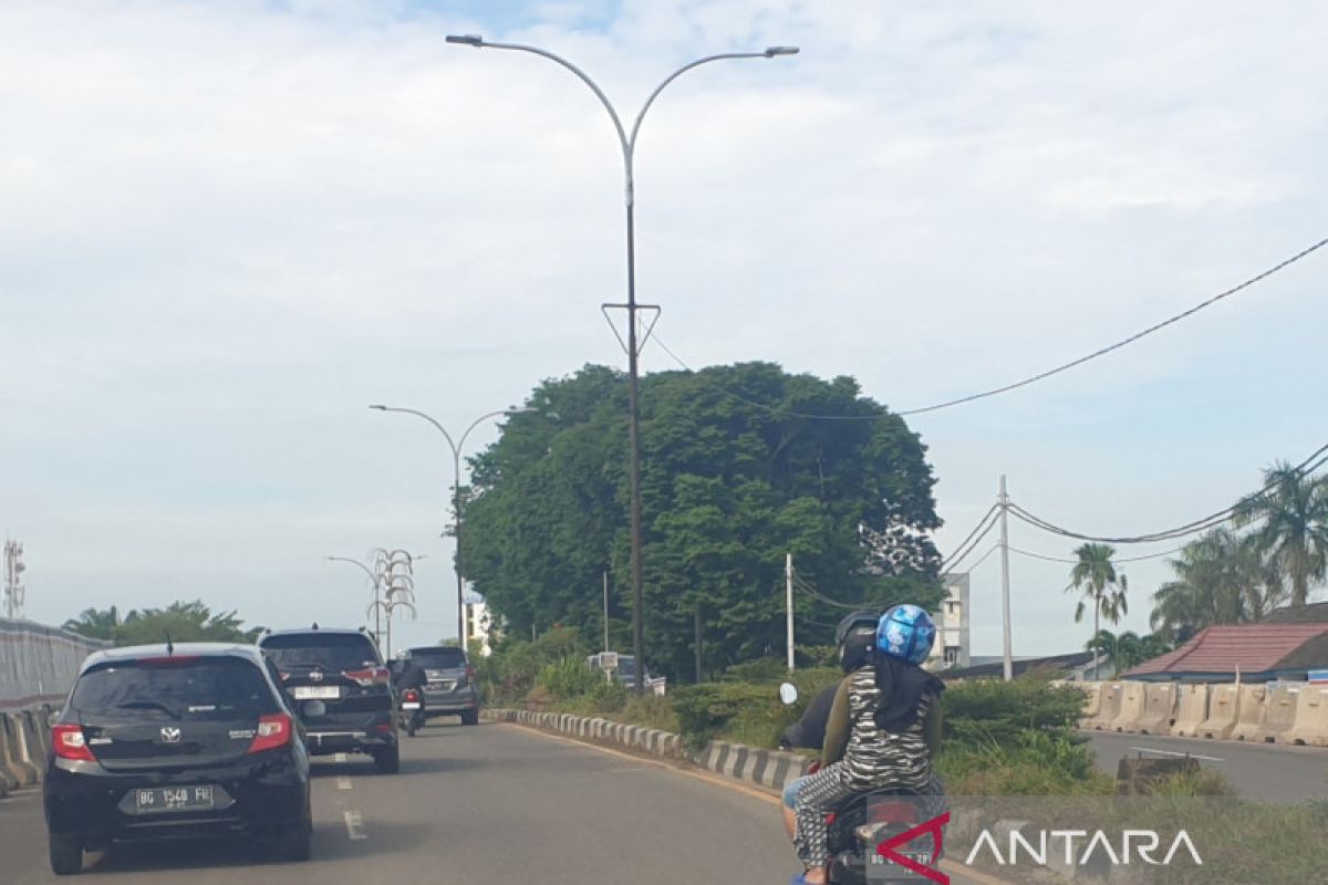 Disperkimtan Palembang ajak warga jaga lampu taman agar berfungsi normal