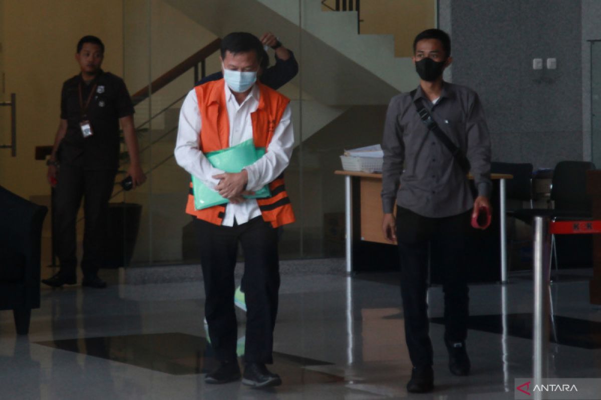 KPK perpanjang penahanan mantan kepala Kanwil BPN Riau