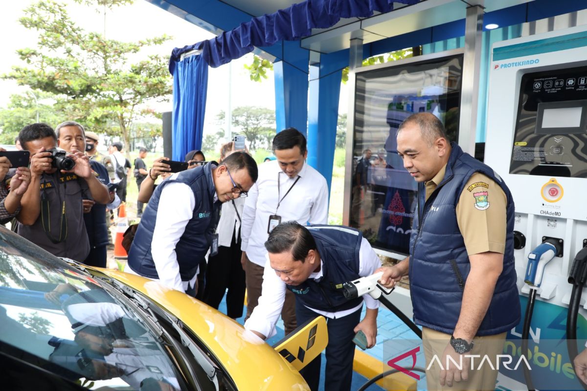 Dukung kendaraan listrik, Pemkab Tangerang buka SPKLU di Mall Ciputra
