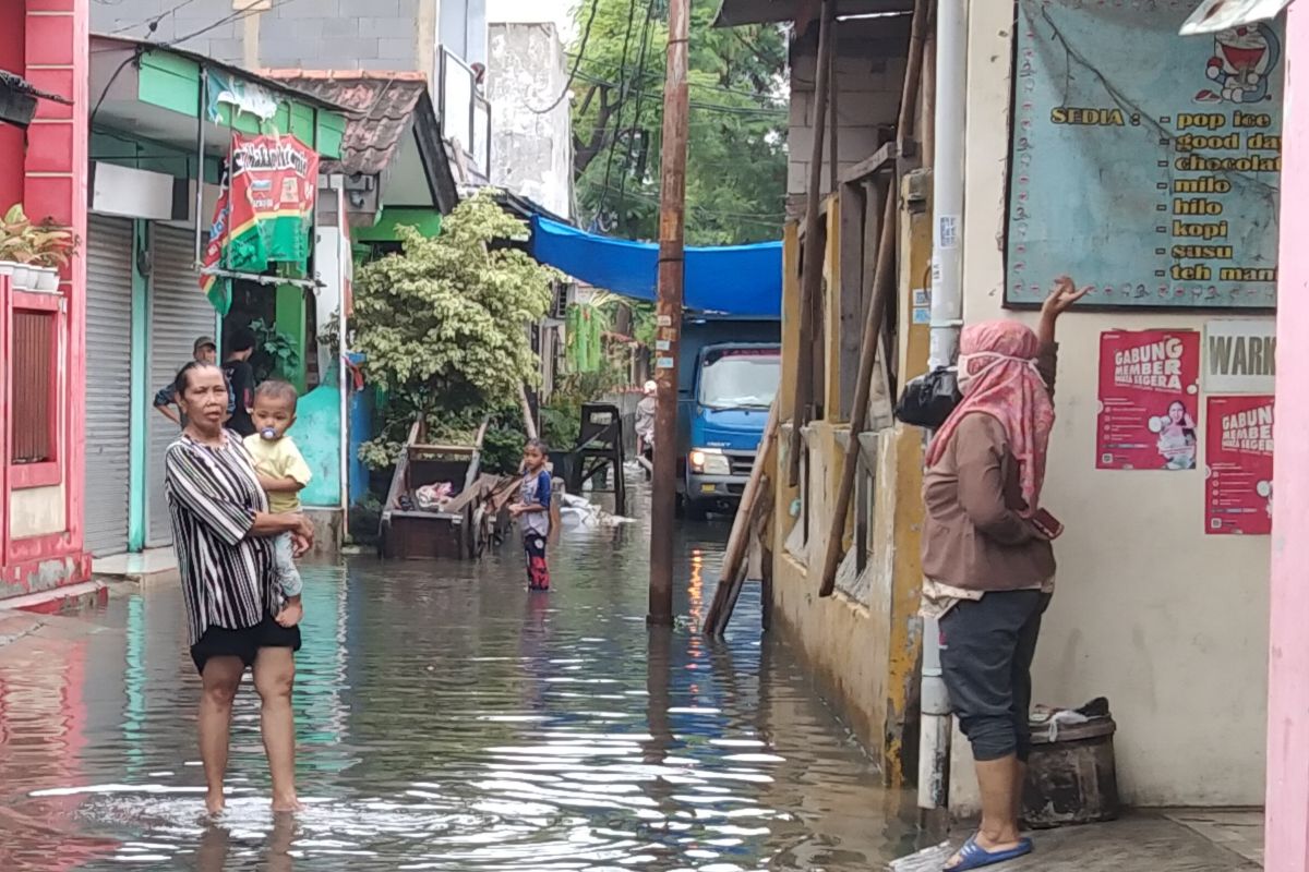BPBD sebut 274 orang mengungsi akibat banjir di Jakarta