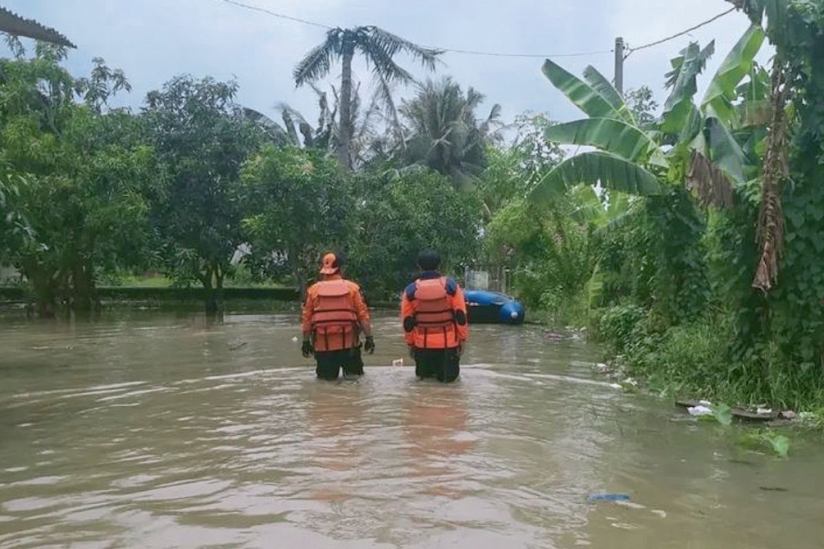 Banjir rendam ribuan rumah warga di Karawang