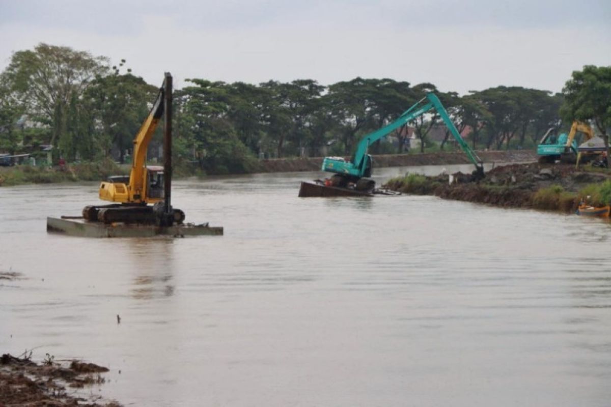 Pemkot Pekalongan lanjutkan penataan drainase pengendali banjir