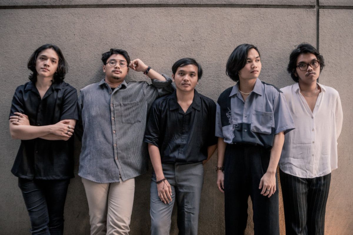 Voxxes ajak pendengar kenang memori baik lewat single "Without You"