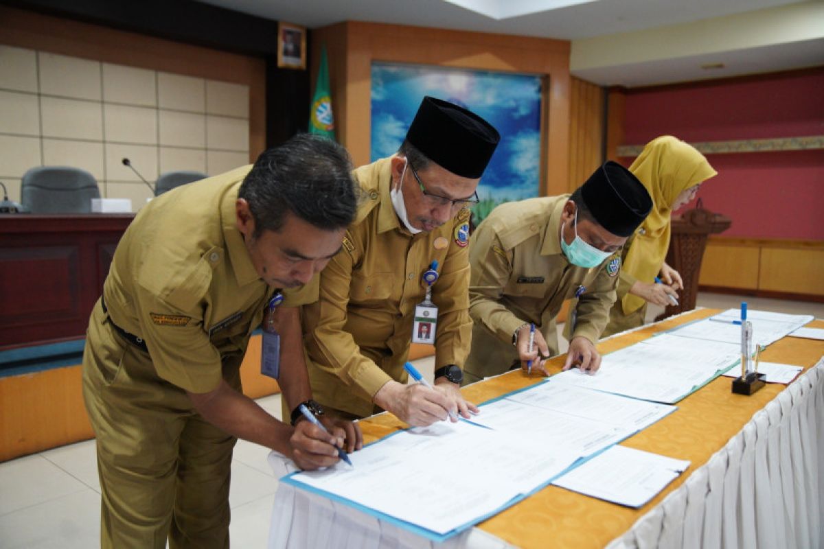 Pejabat Setda Pontianak tandatangani perjanjian kinerja sebagai tolak ukur