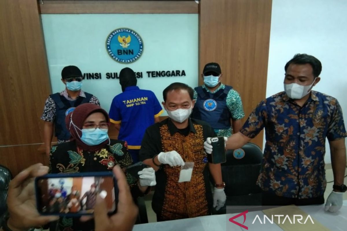 BNNP Sulawesi Tenggara tangkap pengedar sabu diduga jaringan lapas