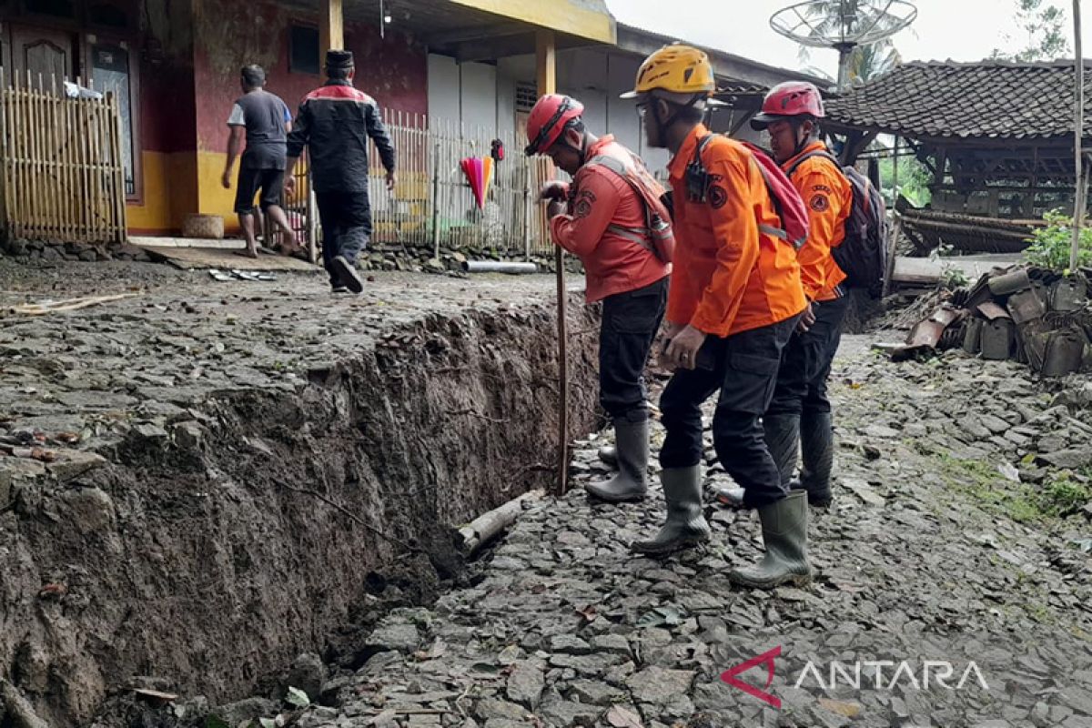 BPBD Ponorogo tetapkan kawasan zona merah sekitar tanah gerak