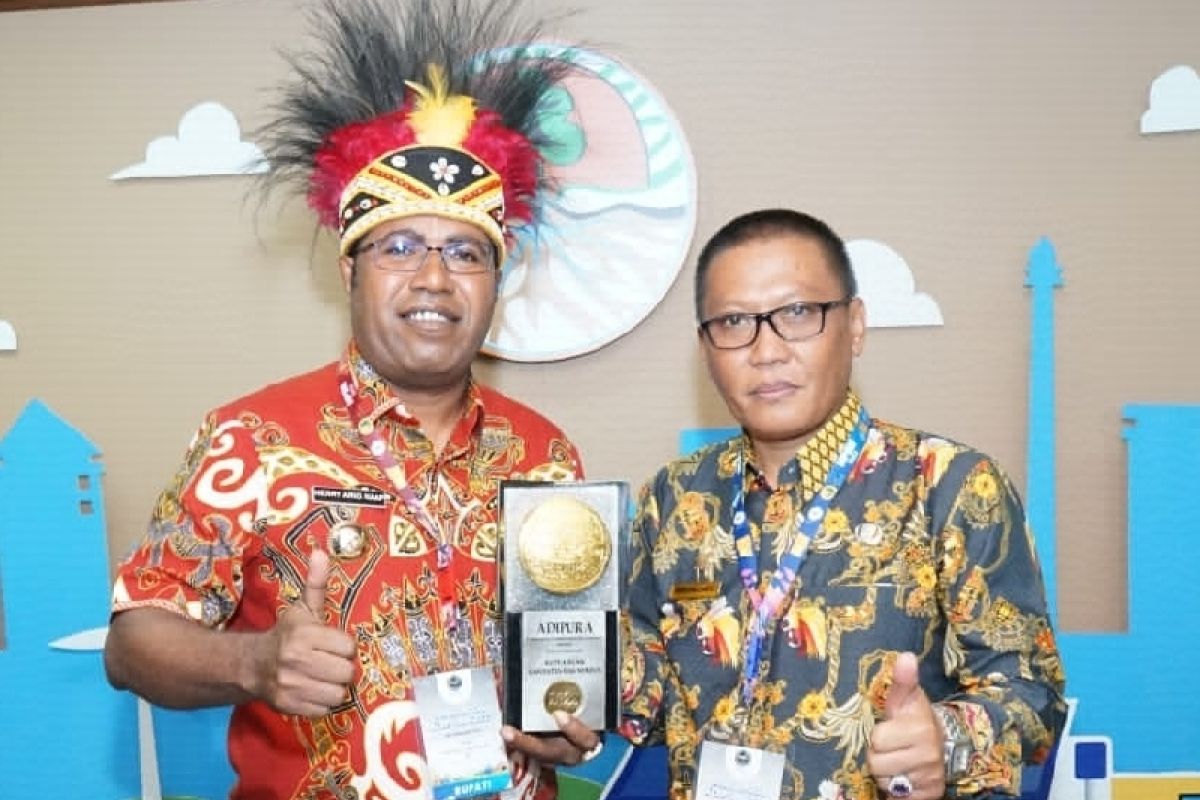 Kabupaten Biak Numfor kembali raih Piala Adipura