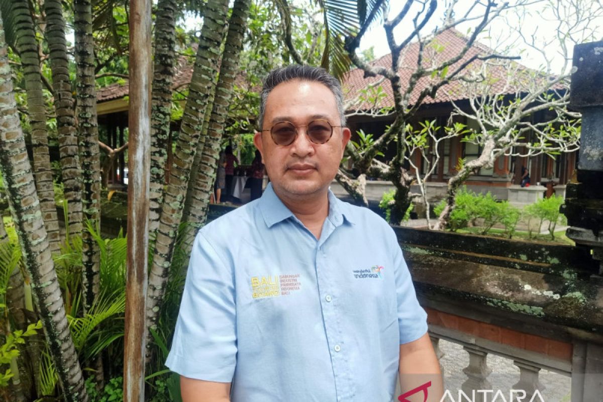 Pemprov Bali sosialisasi aturan ke wisman lewat baliho berbahasa asing