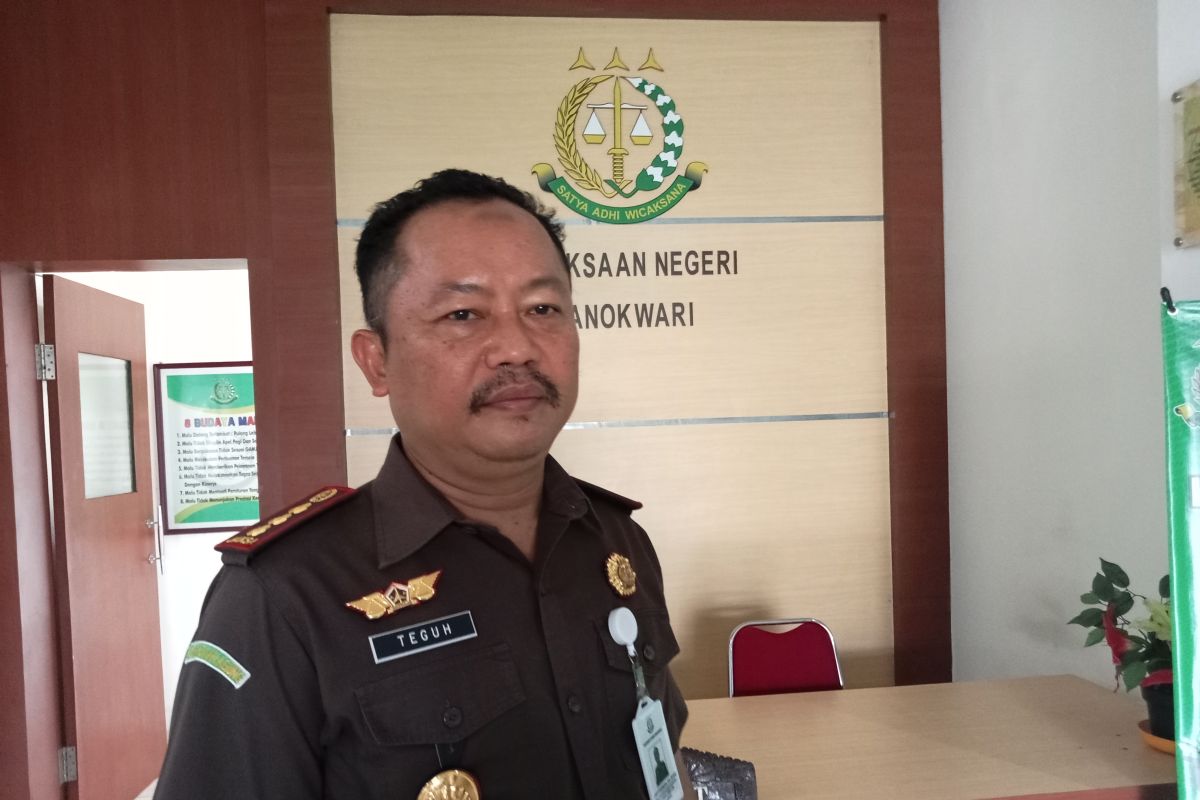 Kejari Manokwari kirim tiga tersangka kasus makar ke PN Makassar